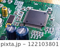コンピューターマザーボードの高解像度クローズアップ写真 122103801