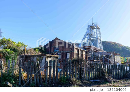 秋晴れを背景に「明治日本の産業革命遺産」風景　万田坑ステーション(荒尾市) 122104003