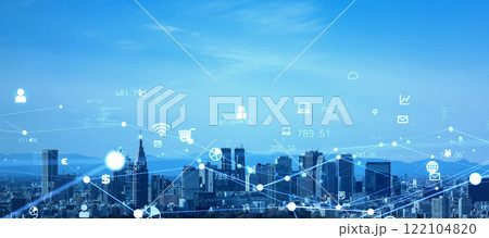 現代都市とデジタルネットワーク　バナー・広告向け横長ビジュアル 122104820