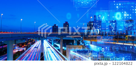 現代交通とデジタルテクノロジー　バナー・広告向け横長ビジュアル 122104822