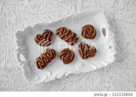 バレンタイン　絞り出しクッキー（トッピング前） 122110608