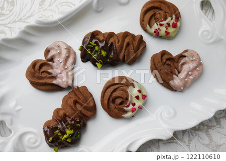 バレンタイン　絞り出しクッキー　チョコレートのトッピング 122110610