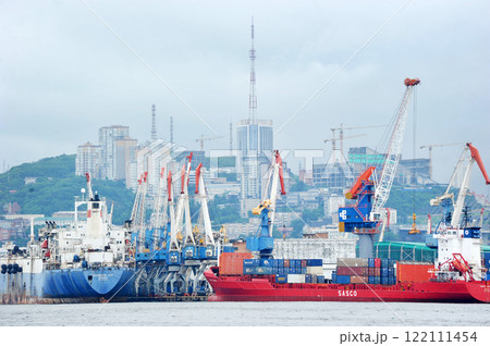 ships in port in rainy weather in Vladivostok ships in port in rainy weather in Vladivostok 122111454