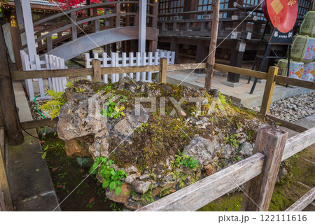 【武田神社】苔むすさざれ石【躑躅ヶ崎館跡】 【武田神社】苔むすさざれ石【躑躅ヶ崎館跡】 122111616
