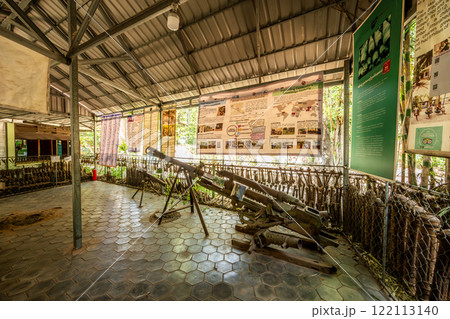 カンボジア　アキ・ラー地雷博物館 122113140