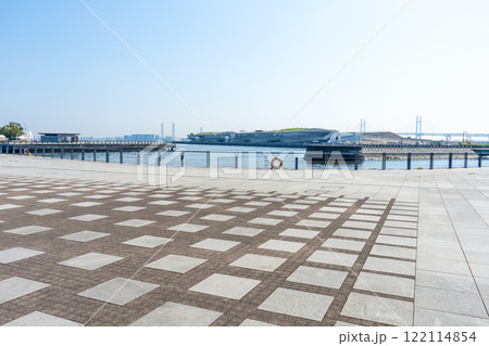 神奈川県横浜市　象の鼻パークの風景 122114854