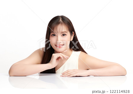 Beautiful young asian woman with clean fresh skin on white background, Face care, Facial treatment, Cosmetology, beauty and spa, Asian women portrait. 122114928
