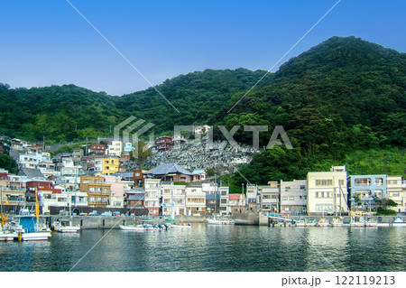 津久見市保戸島の漁港 津久見市保戸島の漁港 122119213