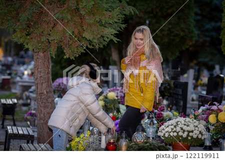 Visiting a Cemetery A Meaningful Way to Honor Our Beloved Loved Ones with Beautiful Flowers Visiting a Cemetery A Meaningful Way to Honor Our Beloved Loved Ones with Beautiful Flowers 122119911