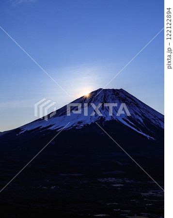 日本の絶景・ダイヤモンド富士 122122894