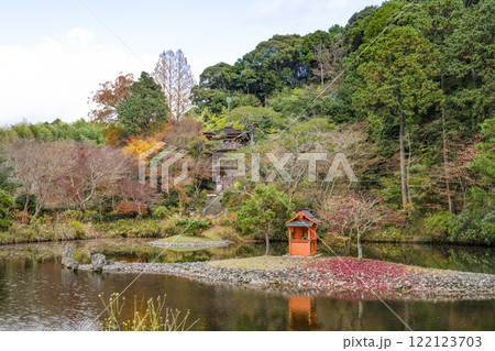 浄瑠璃寺　苑地の中島 122123703