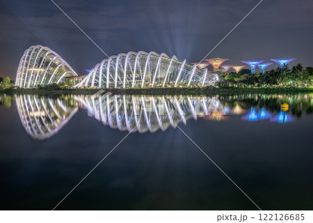 Stunning Night Reflection of the flower dome at Garden by the bay, Singapore 122126685