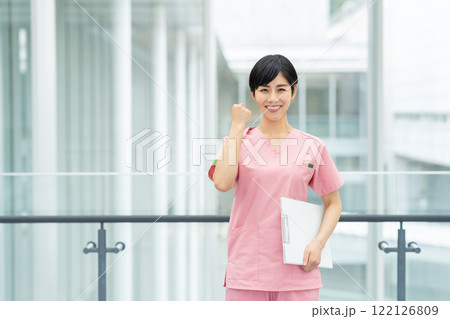 若い医療従事者 若い医療従事者 122126809