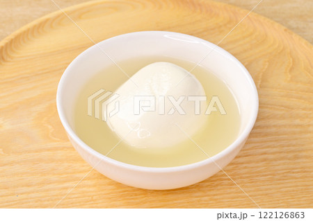 モッツァレラチーズ 、モッツァレッラチーズ、フレッシュチーズ、イタリアン食材、チーズ、白い、乳製品。 122126863