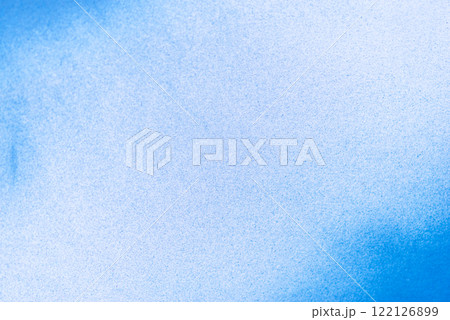 青色のスプレー塗料で塗った背景 122126899