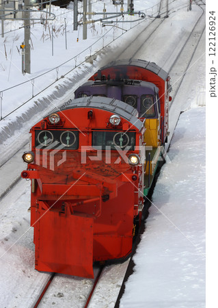 石北本線を行くラッセル車両（複線型ラッセル） 122126924