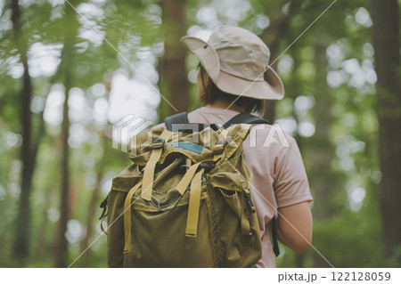 夏山ハイキング 夏山ハイキング 122128059