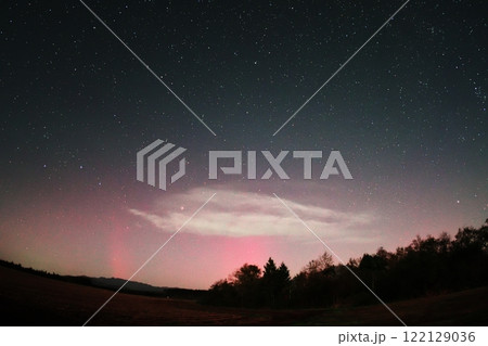 2024年10月11日に北海道に出現した低緯度オーロラ 2024年10月11日に北海道に出現した低緯度オーロラ 122129036