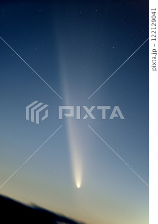 2024年10月13日夕焼けの空に輝く紫金山-アトラス彗星 122129041