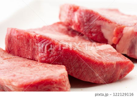 牛タン肉のクローズアップ 牛タン肉のクローズアップ 122129116