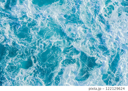 空から見た瀬戸内海の波　徳島県の渦潮 122129624