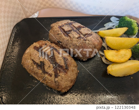 ハンバーグ定食 122130348
