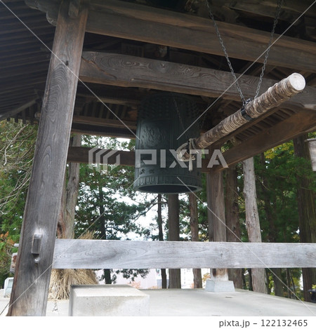 野沢温泉村の健命寺の梵鐘と撞木 野沢温泉村の健命寺の梵鐘と撞木 122132465