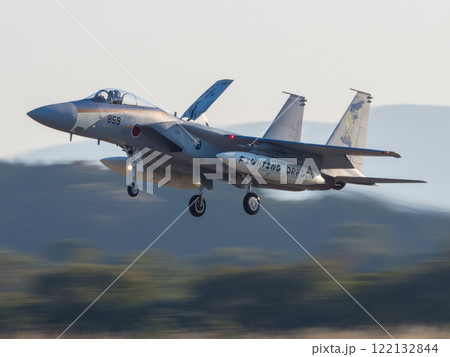 着陸するF15J(70周年記念塗装機) 着陸するF15J(70周年記念塗装機) 122132844