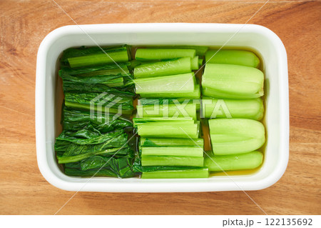 シンプルで健康的な小松菜のお浸し – 和食の定番副菜 122135692