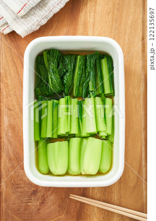 シンプルで健康的な小松菜のお浸し – 和食の定番副菜 122135697