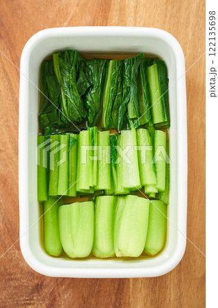 シンプルで健康的な小松菜のお浸し – 和食の定番副菜 122135698