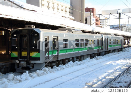 冬の函館本線H100形（山線区間：長万部⇔小樽） 122136136