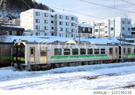 冬の函館本線H100形(山線区間:長万部⇔小樽) 冬の函館本線H100形(山線区間:長万部⇔小樽) 122136138