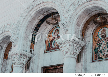 Belgrade, Serbia- 10162024: The Temple Of Saint Sava indoor interior, people pray in an Orthodox church, frescoes on the ceilings and walls of the church 122138433