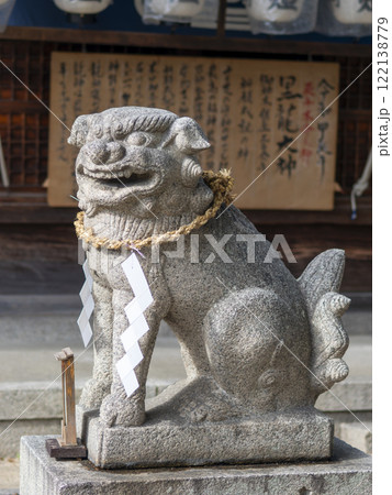 注連縄を巻いた狛犬 122138779
