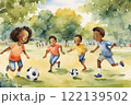 公園でサッカーをする子供たち 公園でサッカーをする子供たち 122139502