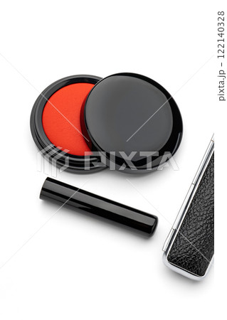 印鑑と朱肉 122140328