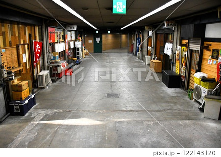 蒲郡北駅前地下街  （日本一短い地下街） 122143120