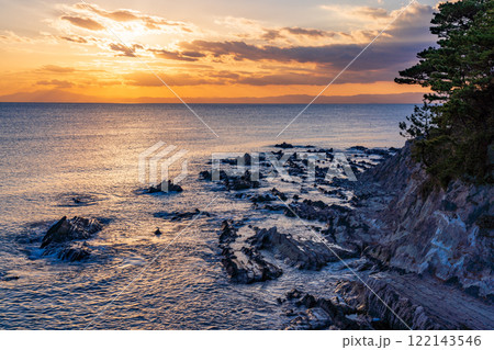 【神奈川県】荒崎海岸の磯　夕景 122143546