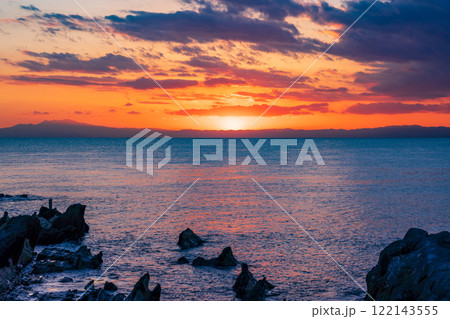 【神奈川県】荒崎海岸の磯 夕景 【神奈川県】荒崎海岸の磯 夕景 122143555