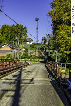 関ケ原　不破関　東山道と藤古川（関の藤川）　岐阜県関ケ原町 122144523