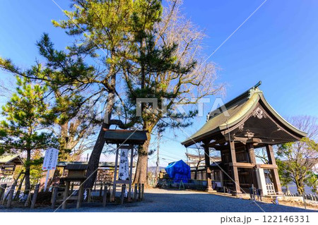 高砂の松風景　日本三大楼門の阿蘇神社「熊本地震で甚大な被害後八年がかりで復旧完了」(阿蘇市) 122146331