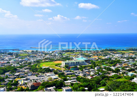 伊江港周辺を望む(沖縄県伊江村)【2024.10】 伊江港周辺を望む(沖縄県伊江村)【2024.10】 122147404