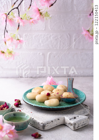Tang yuan rice dumpling balls for Chinese lunar New year celebration 122150413