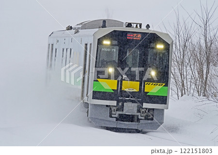 宗谷本線 北比布-蘭留 JR北海道 H100-76(旭川) 宗谷本線 北比布-蘭留 JR北海道 H100-76(旭川) 122151803