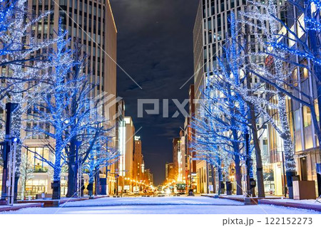 冬の札幌 北3条広場 (アカプラ)のイルミネーション 旧道庁(赤レンガ庁舎)前 北海道札幌市 冬の札幌 北3条広場 (アカプラ)のイルミネーション 旧道庁(赤レンガ庁舎)前 北海道札幌市 122152273