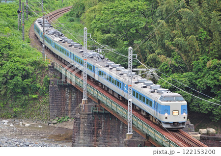 御殿場線 山北-谷峨 JR東日本 183系 M31編成(幕張) 修学旅行 御殿場線 山北-谷峨 JR東日本 183系 M31編成(幕張) 修学旅行 122153200
