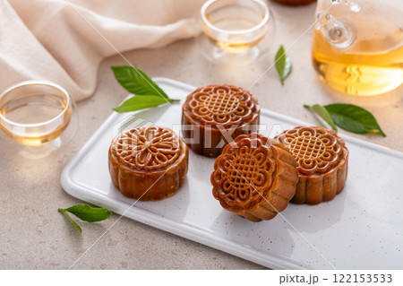 Traditional mooncakes on ceramic plate 122153533