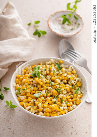 Fresh sweet corn salad with herbs 122153663