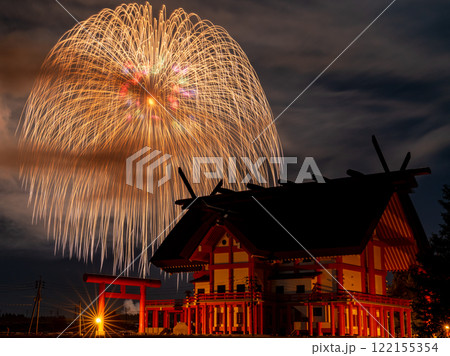 神社と2尺玉花火 122155354